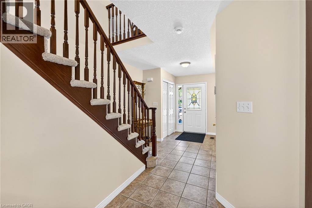 33 Willow Lane, Grimsby, ON
