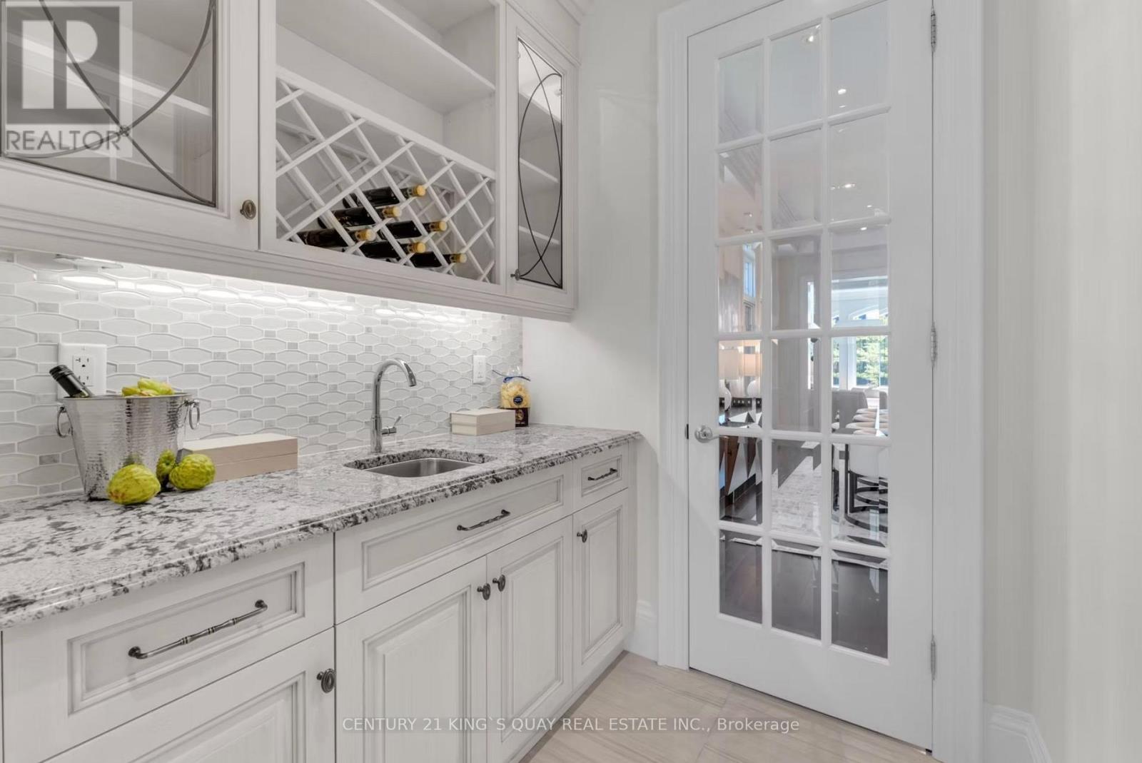 32 Hogan Court, King, ON