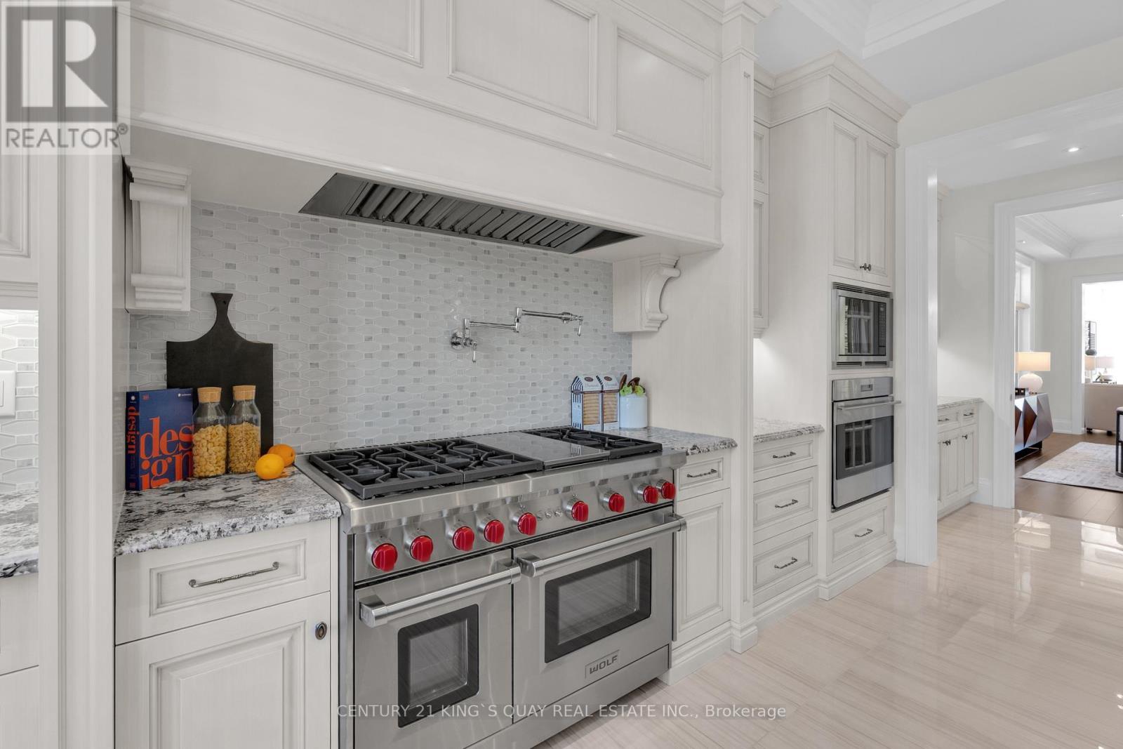32 Hogan Court, King, ON