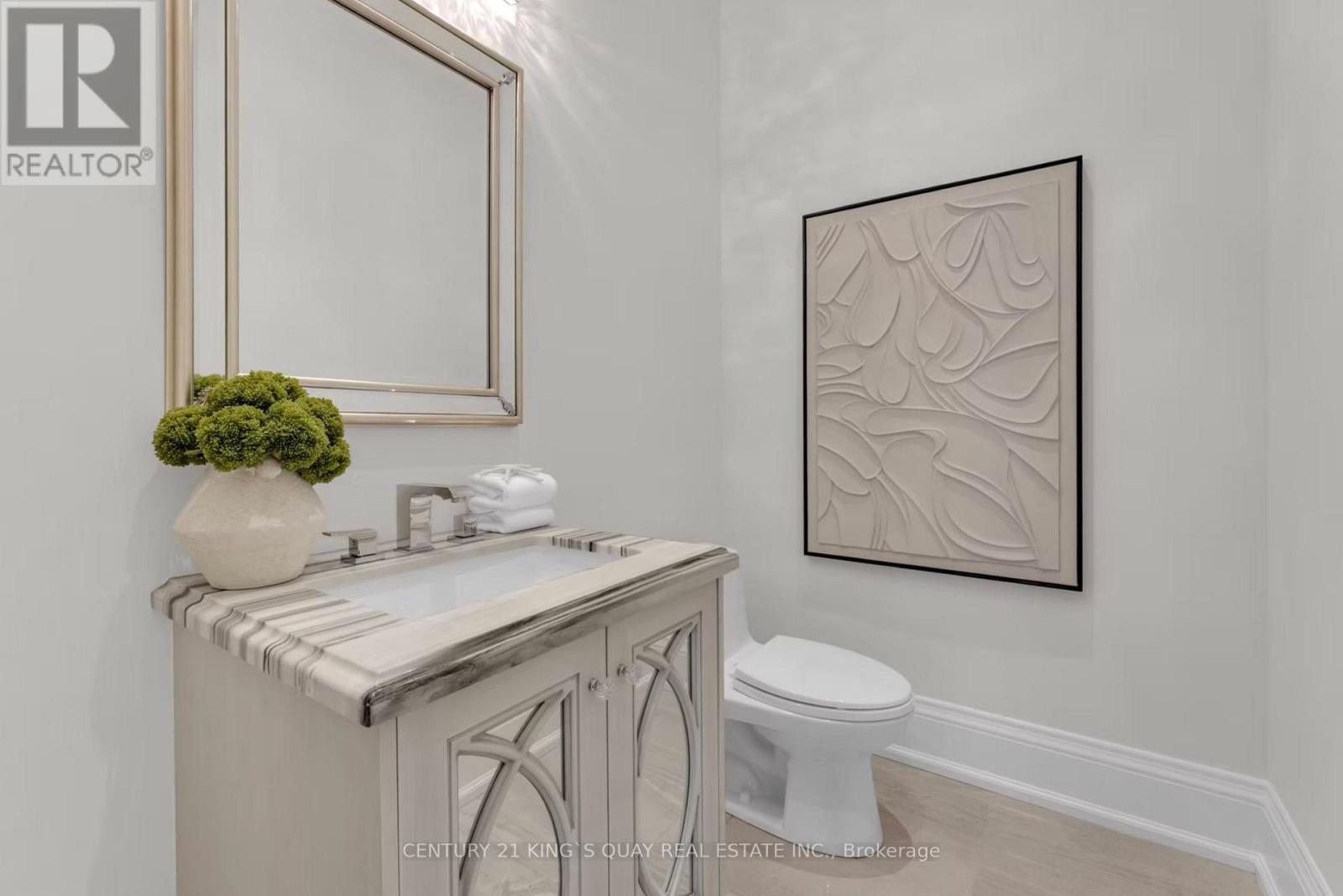32 Hogan Court, King, ON