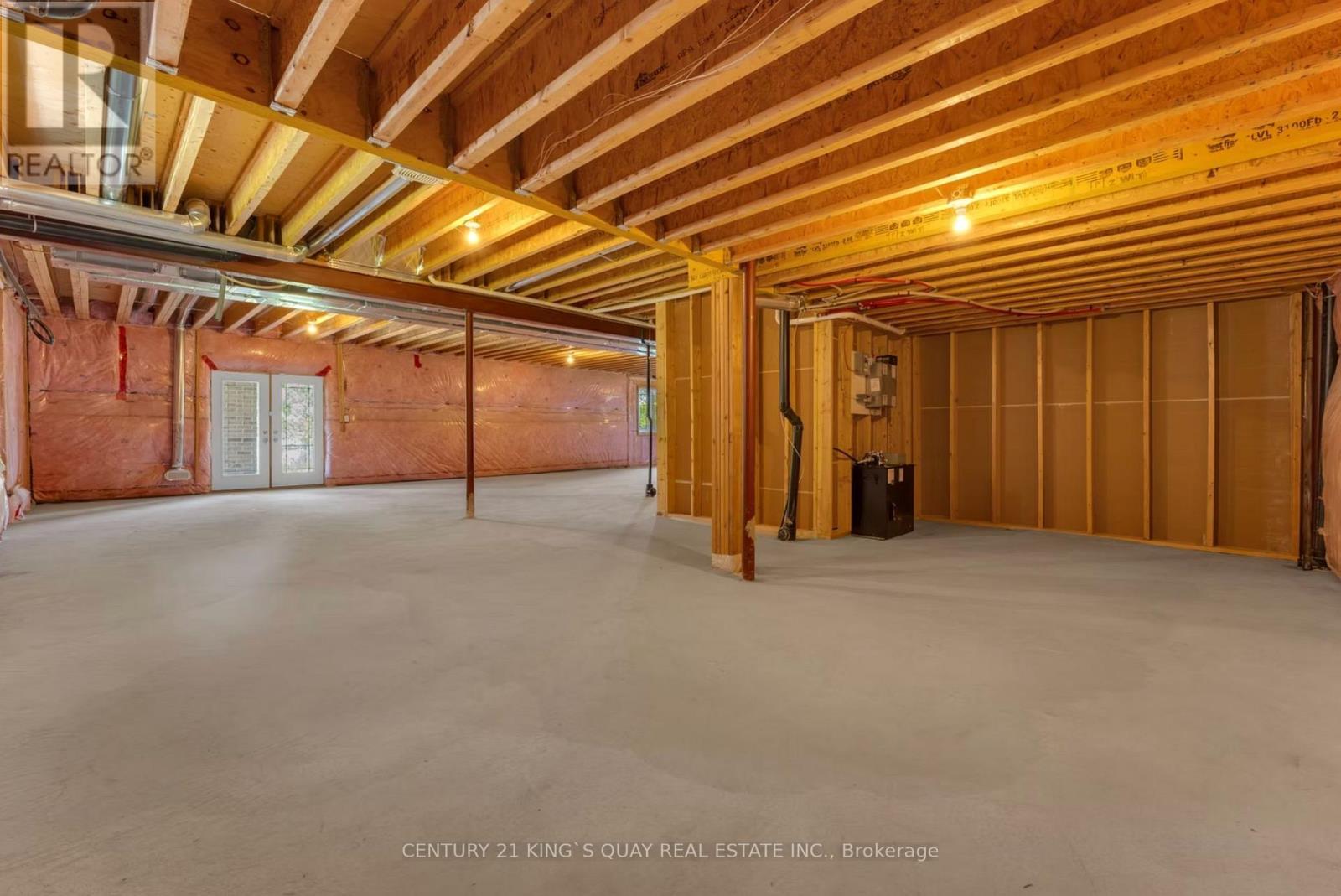 32 Hogan Court, King, ON