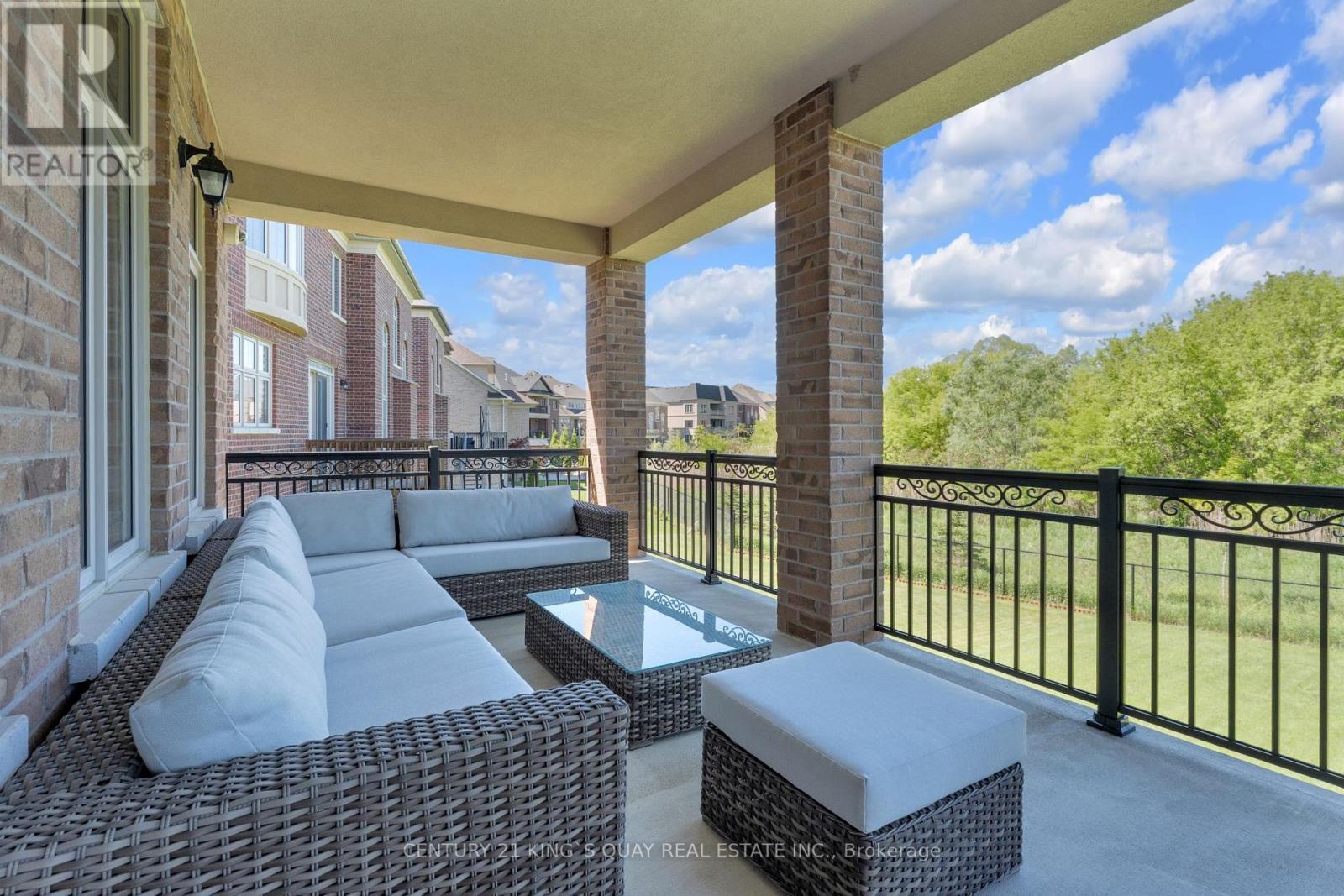 32 Hogan Court, King, ON