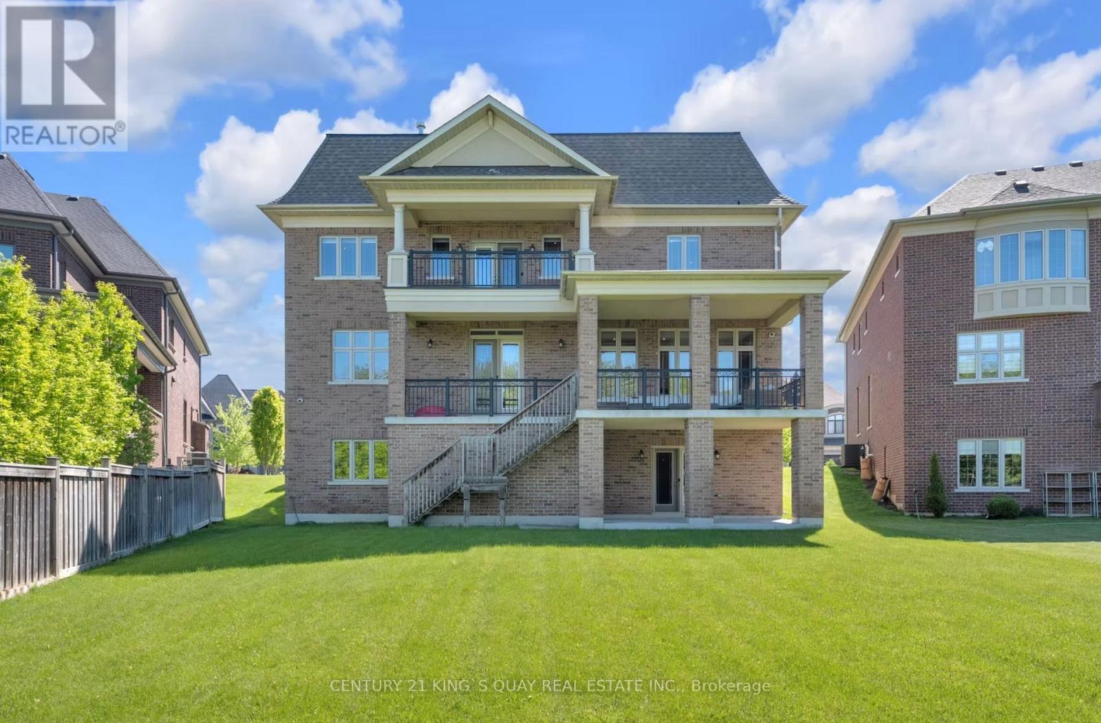 32 Hogan Court, King, ON