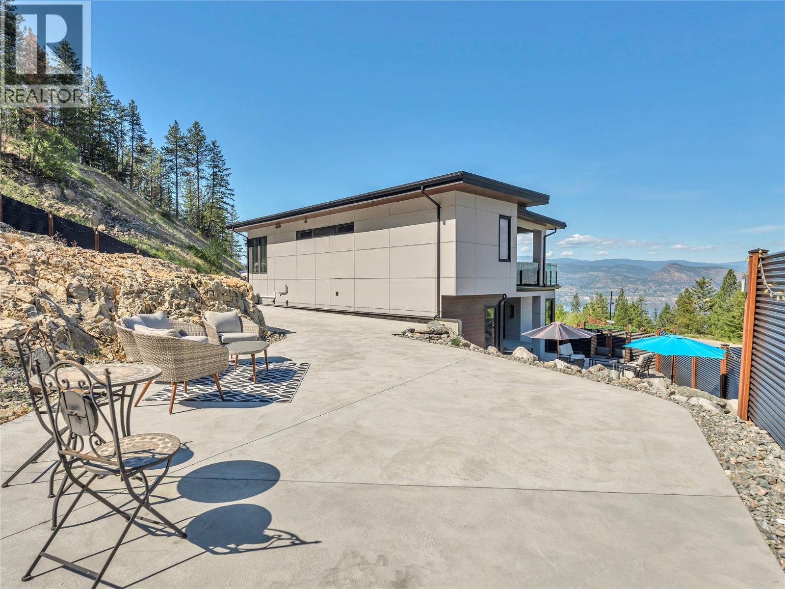 3060 Outlook Way, Naramata, BC
