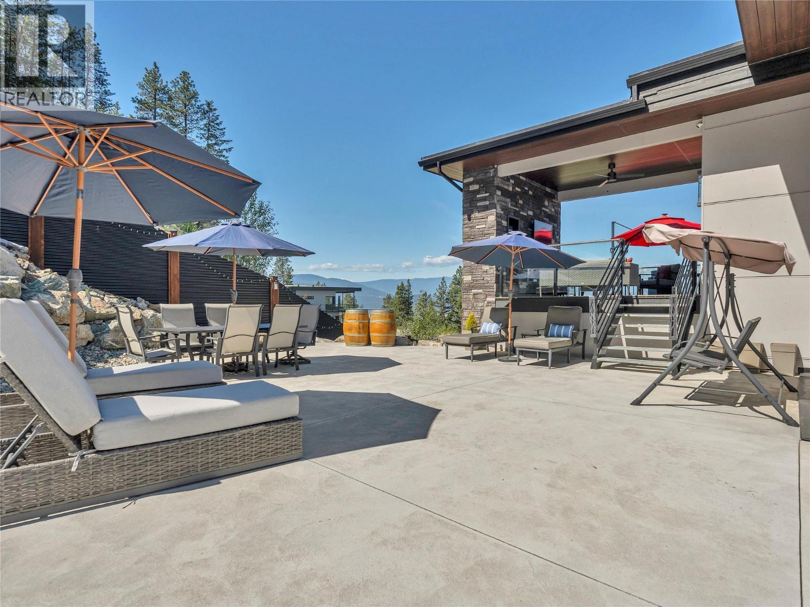 3060 Outlook Way, Naramata, BC