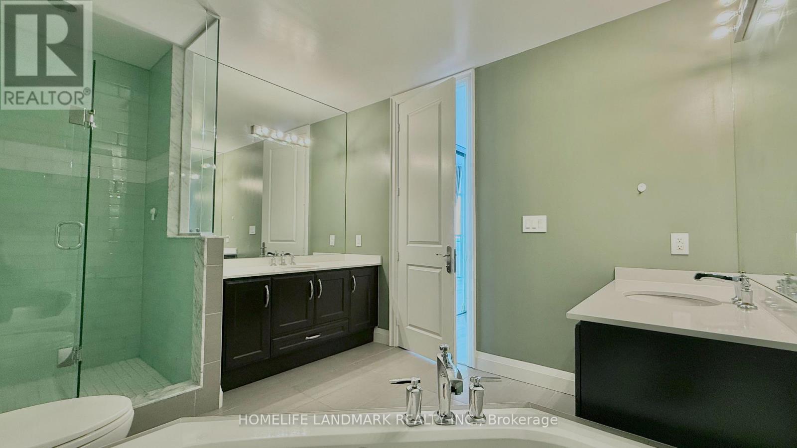 Ph 4 - 50 Absolute Avenue, Mississauga, ON