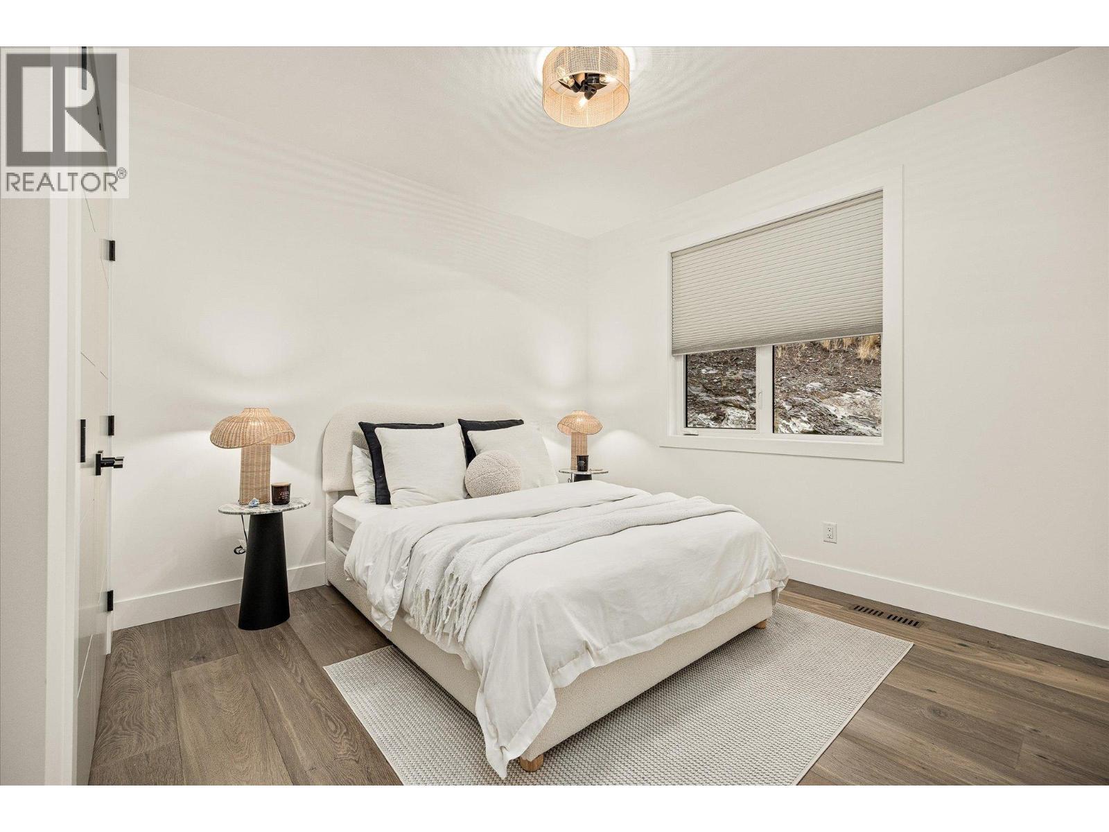 1437 April Springs Court, Kelowna, BC - Indoor Photo Showing Bedroom