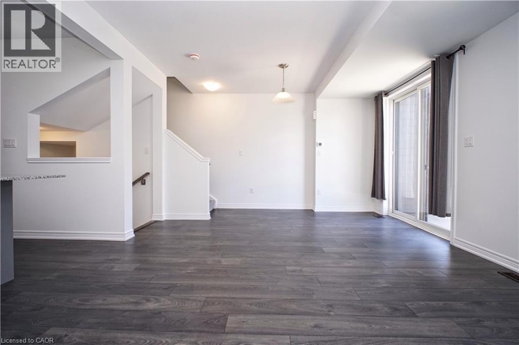 10 Birmingham Drive Unit# 129, Cambridge, ON - Indoor Photo Showing Other Room