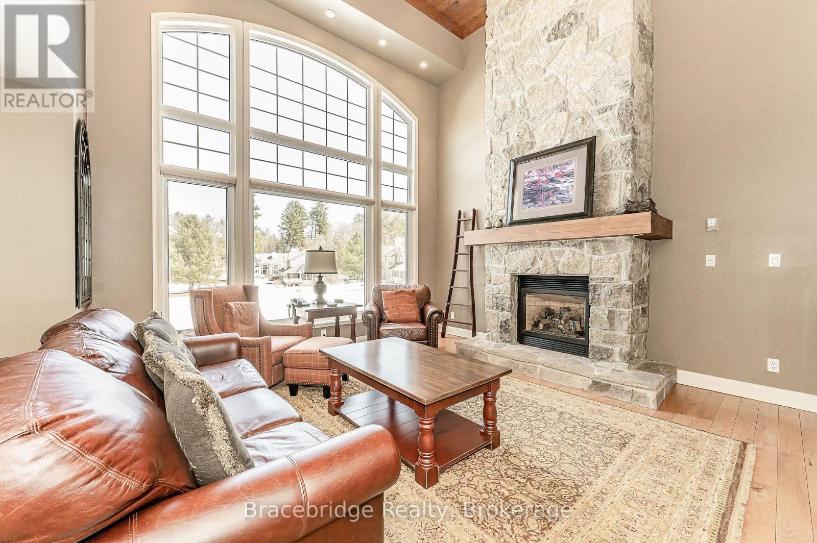 Sandfield 3 W3 - 3876 Muskoka Rd 118 Highway W, Muskoka Lakes (Medora), ON