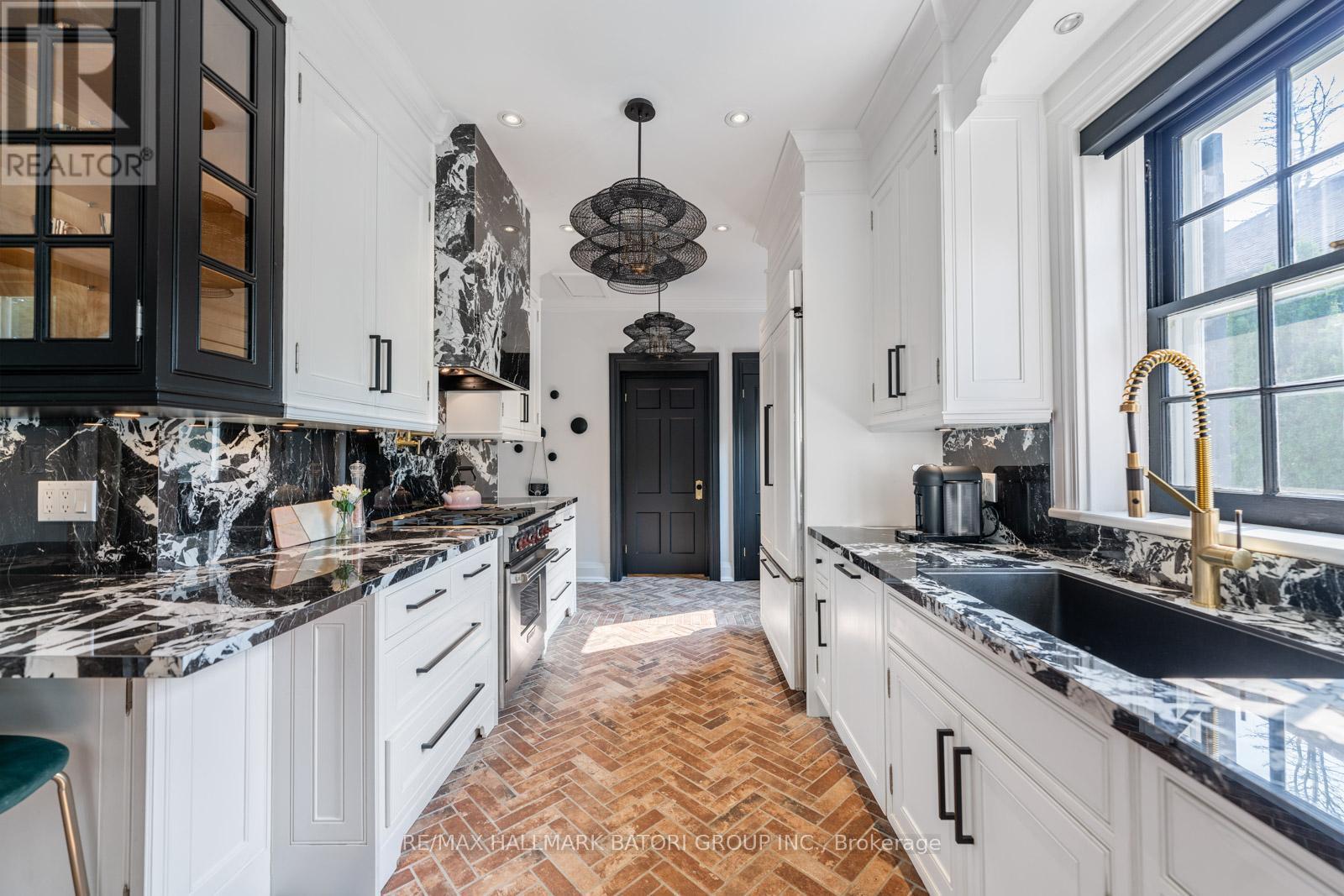 171 Old Forest Hill Road, Toronto, ON