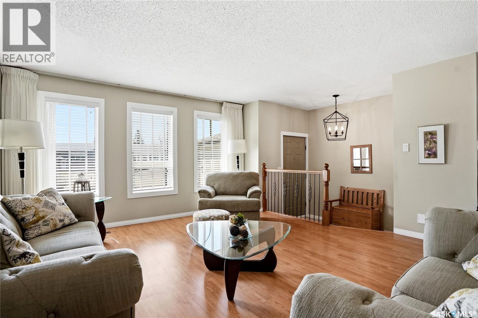 315 Smith Place, Saskatoon, SK