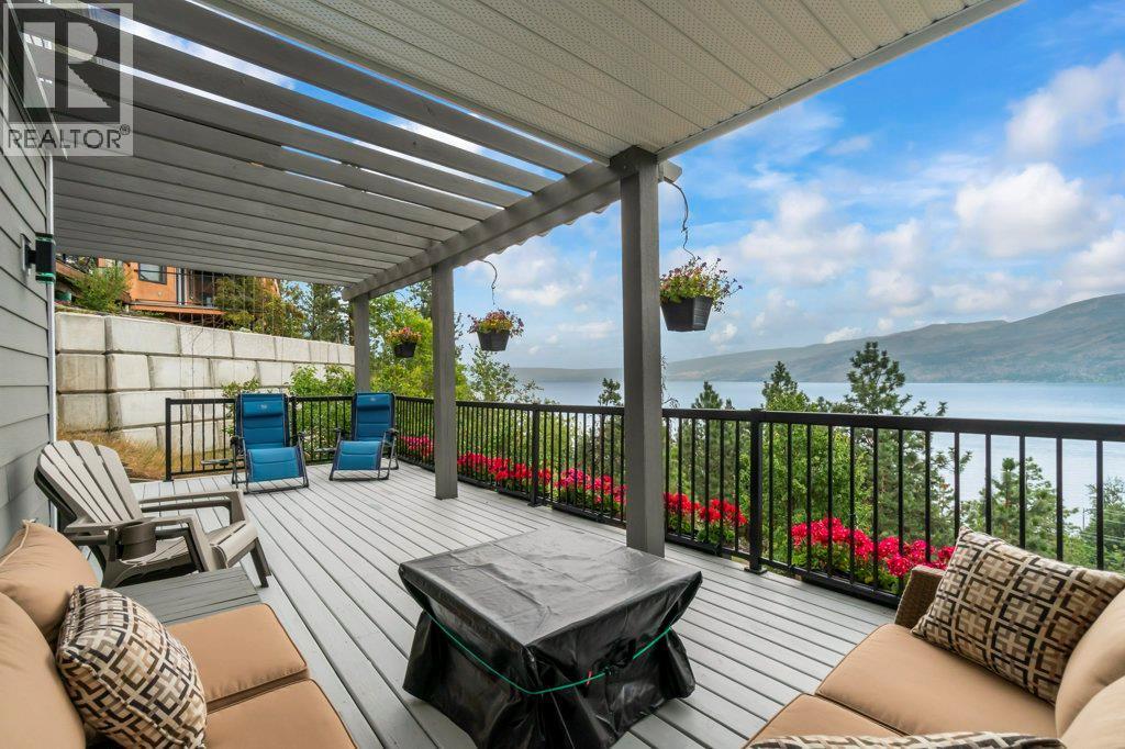 3949 Desert Pines Avenue, Peachland, BC
