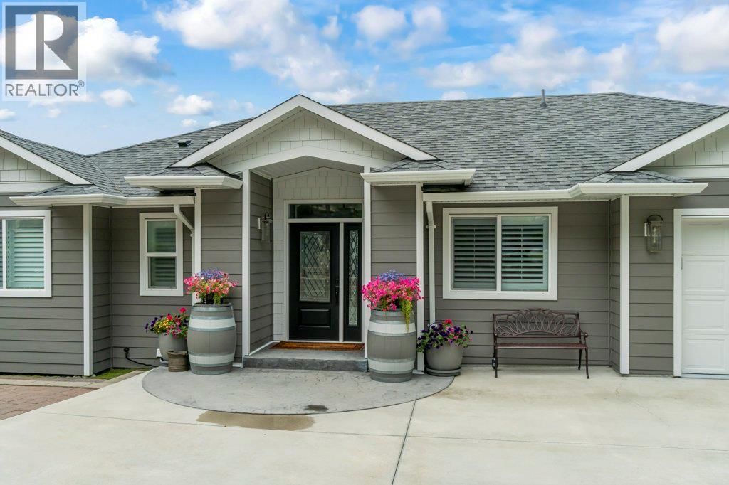 3949 Desert Pines Avenue, Peachland, BC