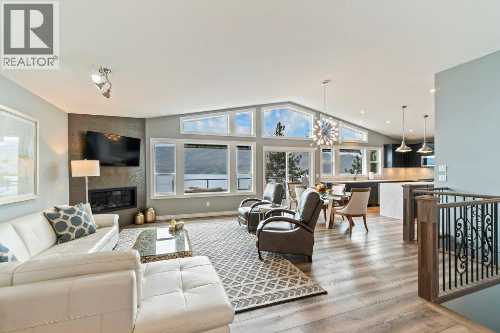 3949 Desert Pines Avenue, Peachland, BC