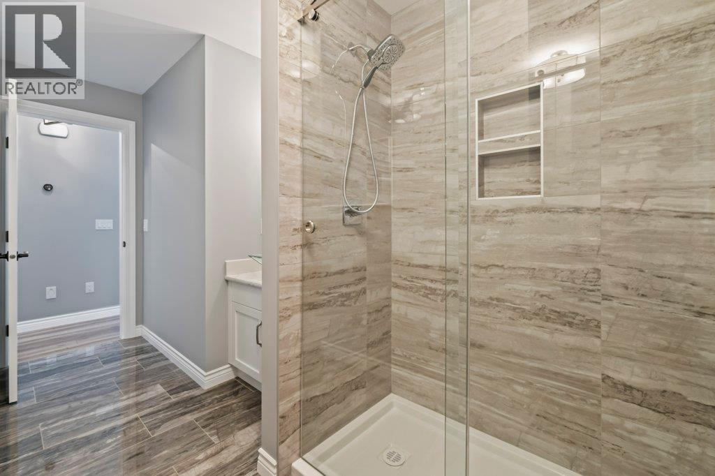 3949 Desert Pines Avenue, Peachland, BC