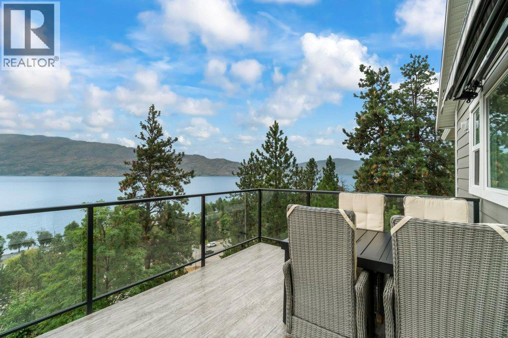 3949 Desert Pines Avenue, Peachland, BC