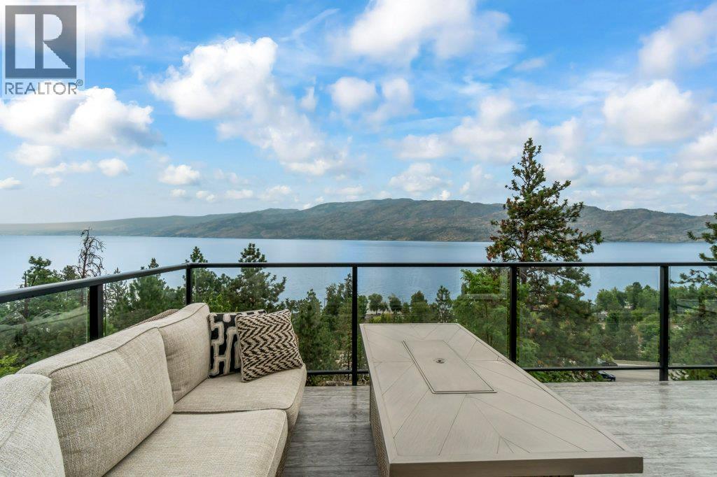 3949 Desert Pines Avenue, Peachland, BC