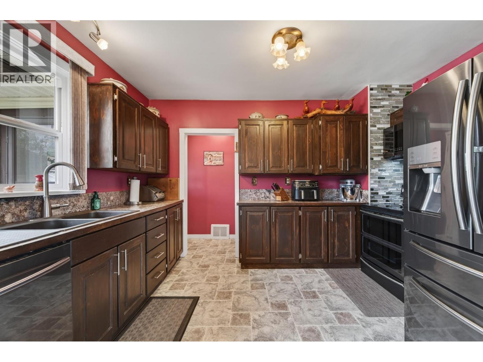 1404 Cariboo Hwy 97 Highway, Clinton, BC