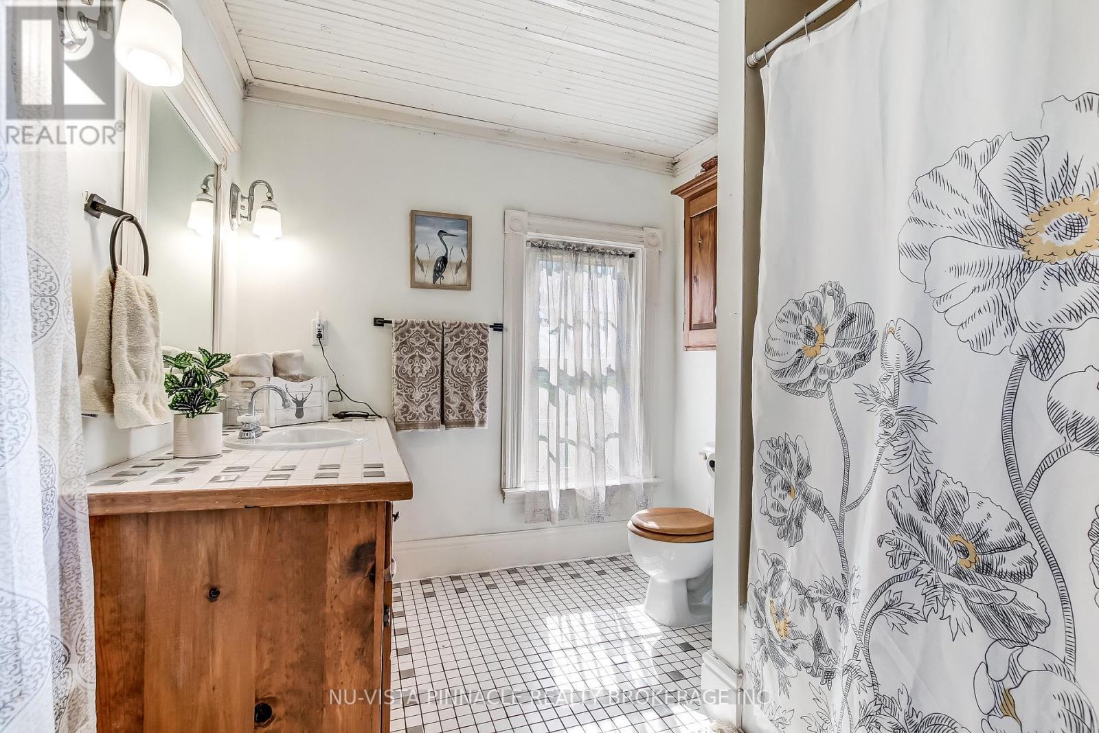 4378 Mcgillivray Drive W, North Middlesex (Brinsley), ON
