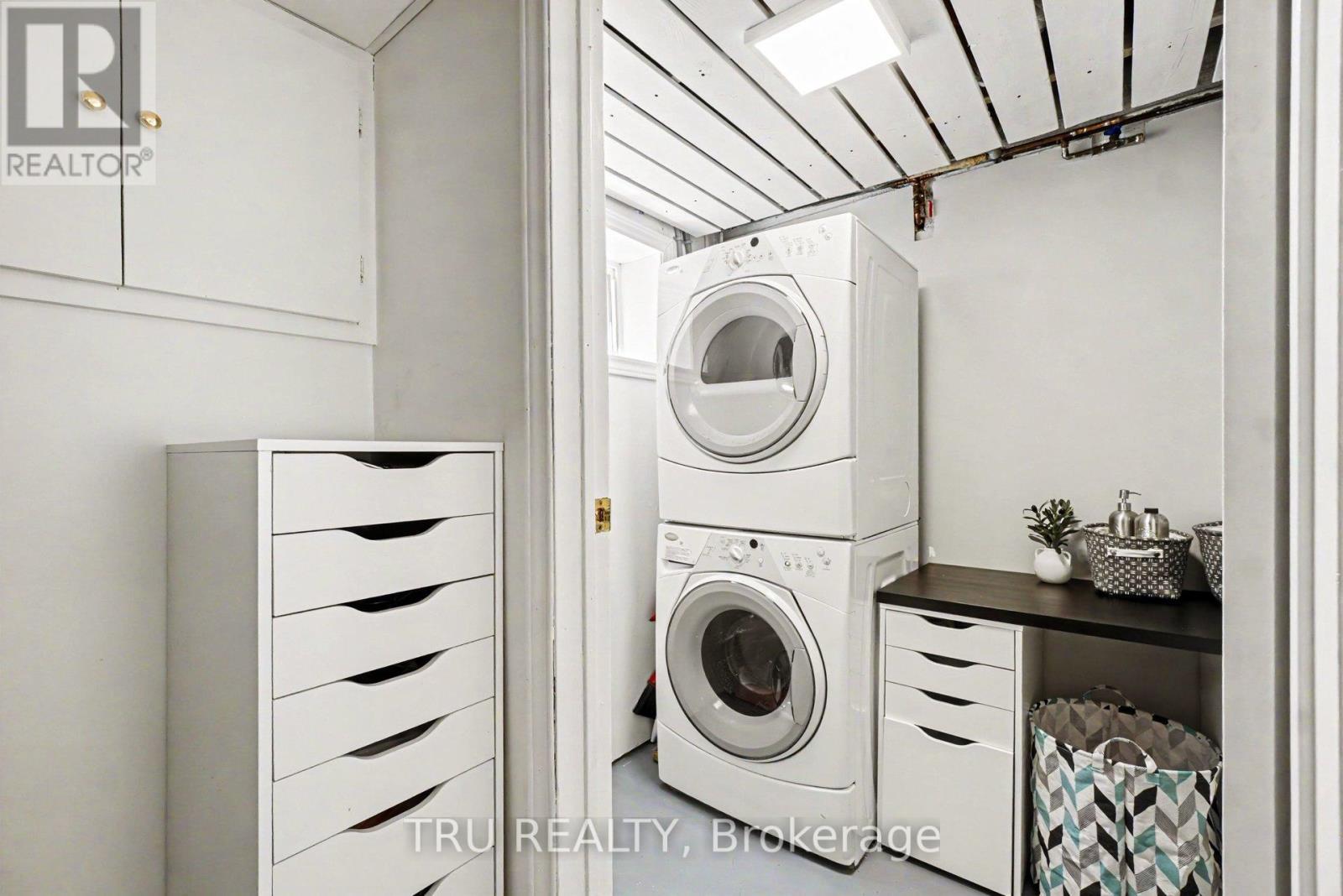 Laundry room - 5 Grove Avenue, Ottawa, ON