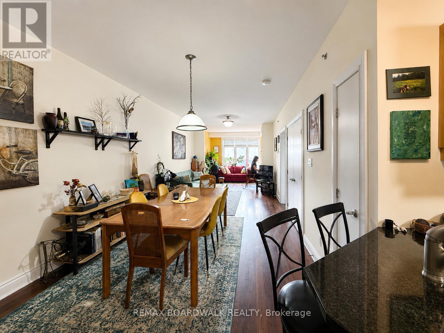 LIVING ROOM - 306 - 323 Winona Avenue, Ottawa, ON
