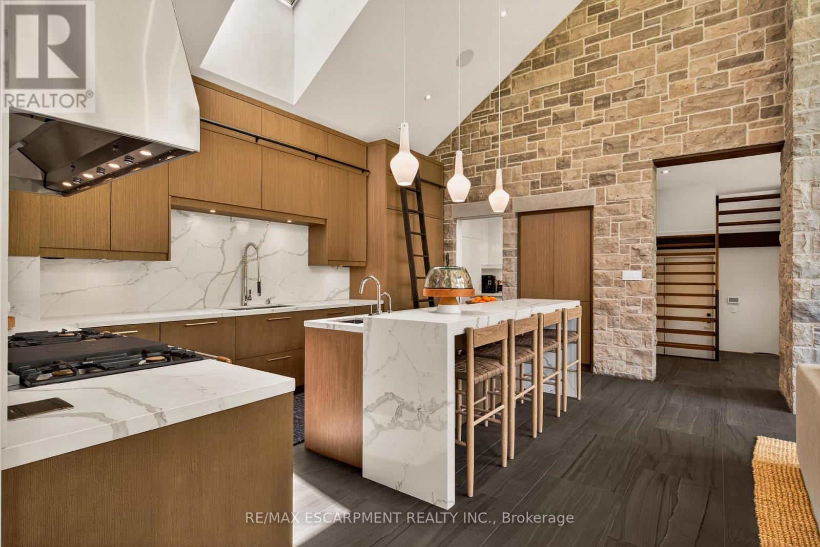 981 Mineral Springs Road, Hamilton, ON