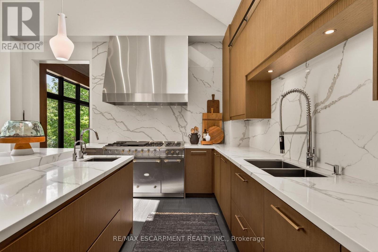 981 Mineral Springs Road, Hamilton, ON