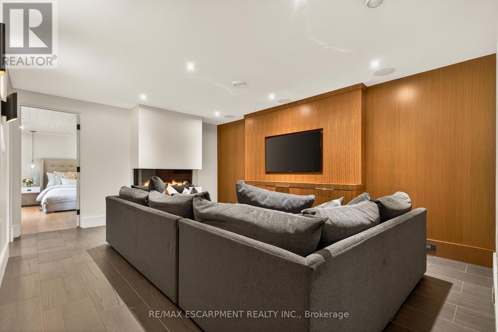 981 Mineral Springs Road, Hamilton, ON