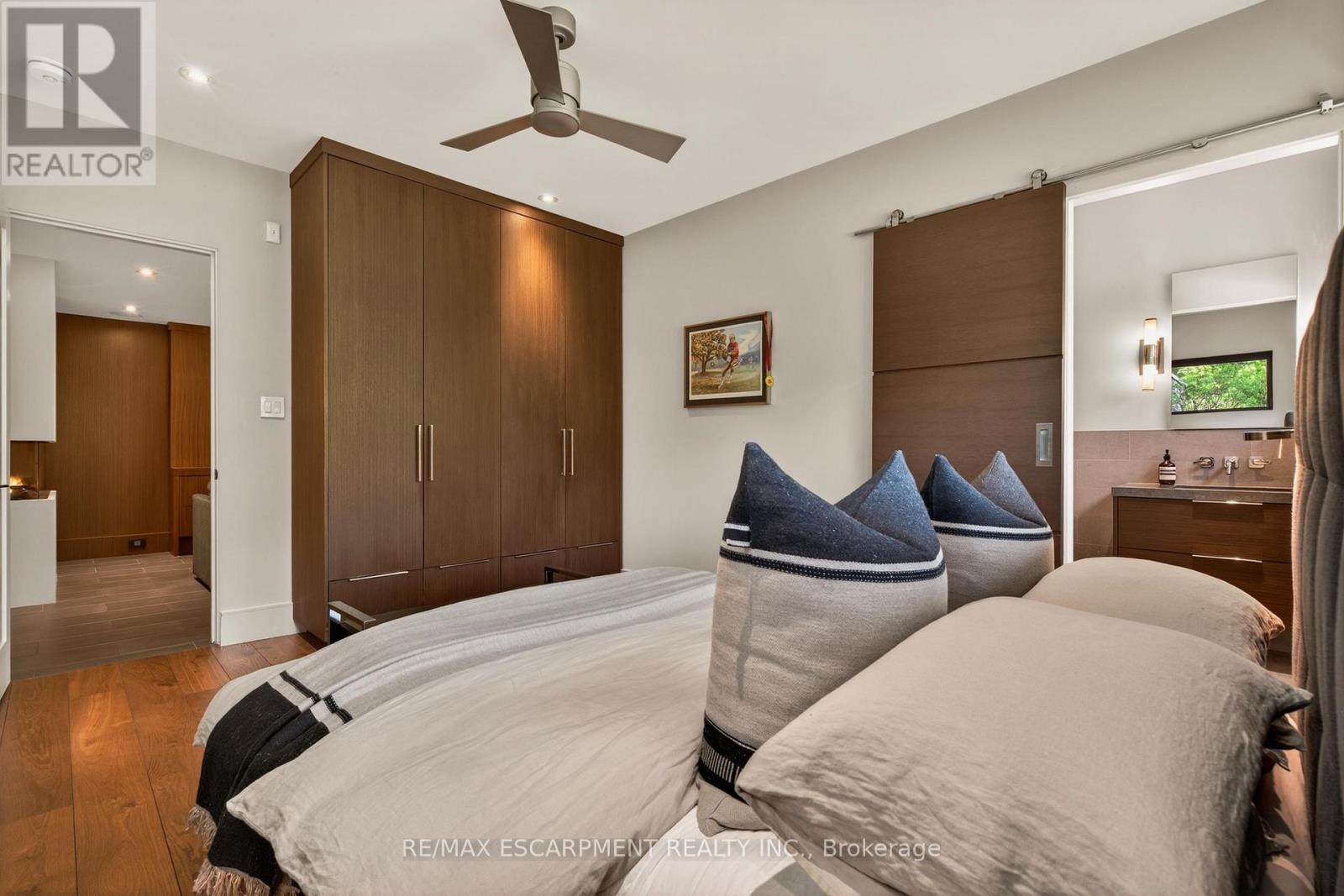 981 Mineral Springs Road, Hamilton, ON