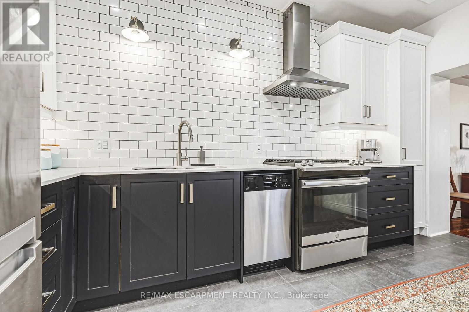 153 Elgin Street, Hamilton, ON