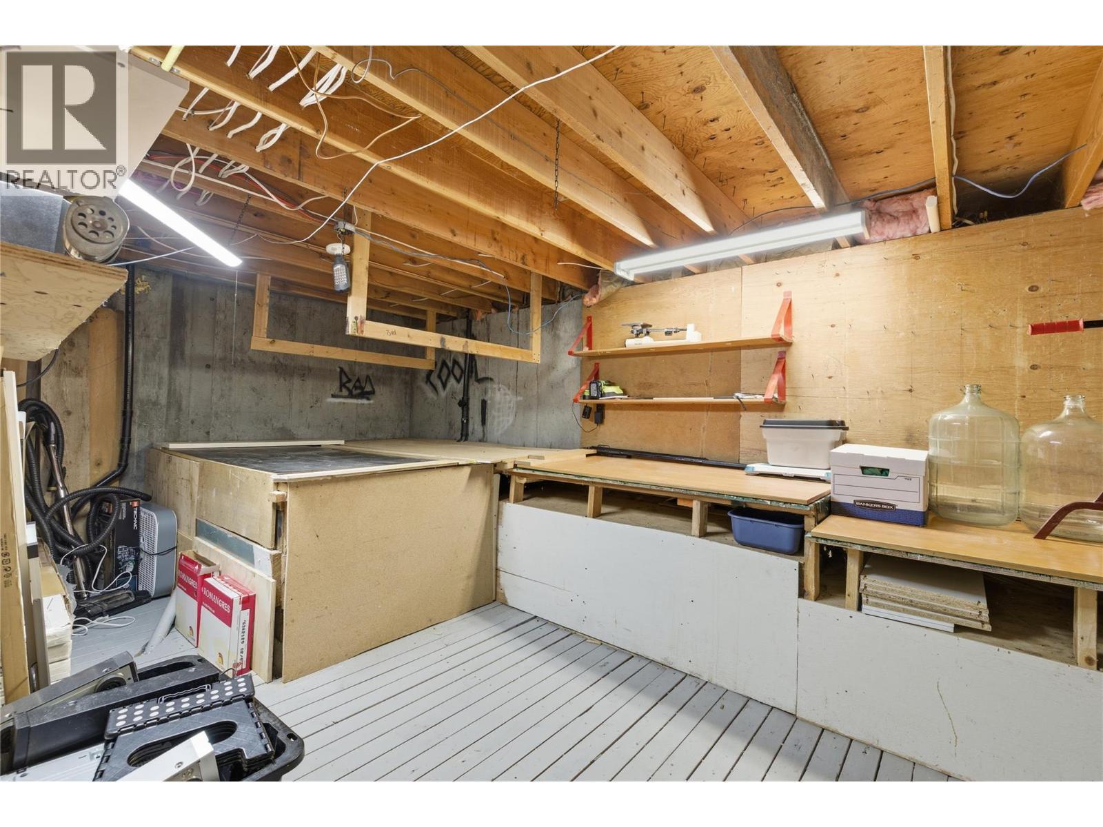 Workshop (Basement) - 324 Clifton Road N, Kelowna, BC