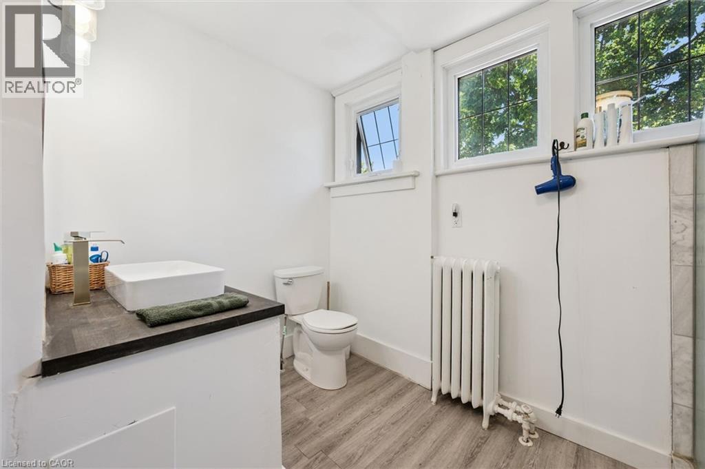 74 Homewood Avenue, Kitchener, ON