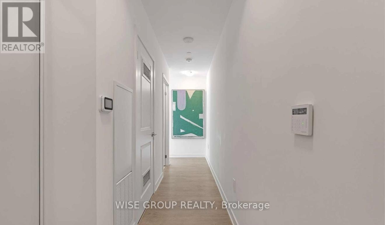 Lph04 - 120 Eagle Rock Way, Vaughan, ON