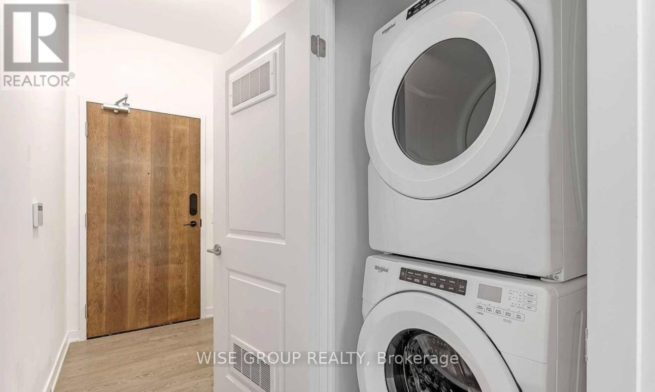 Lph04 - 120 Eagle Rock Way, Vaughan, ON