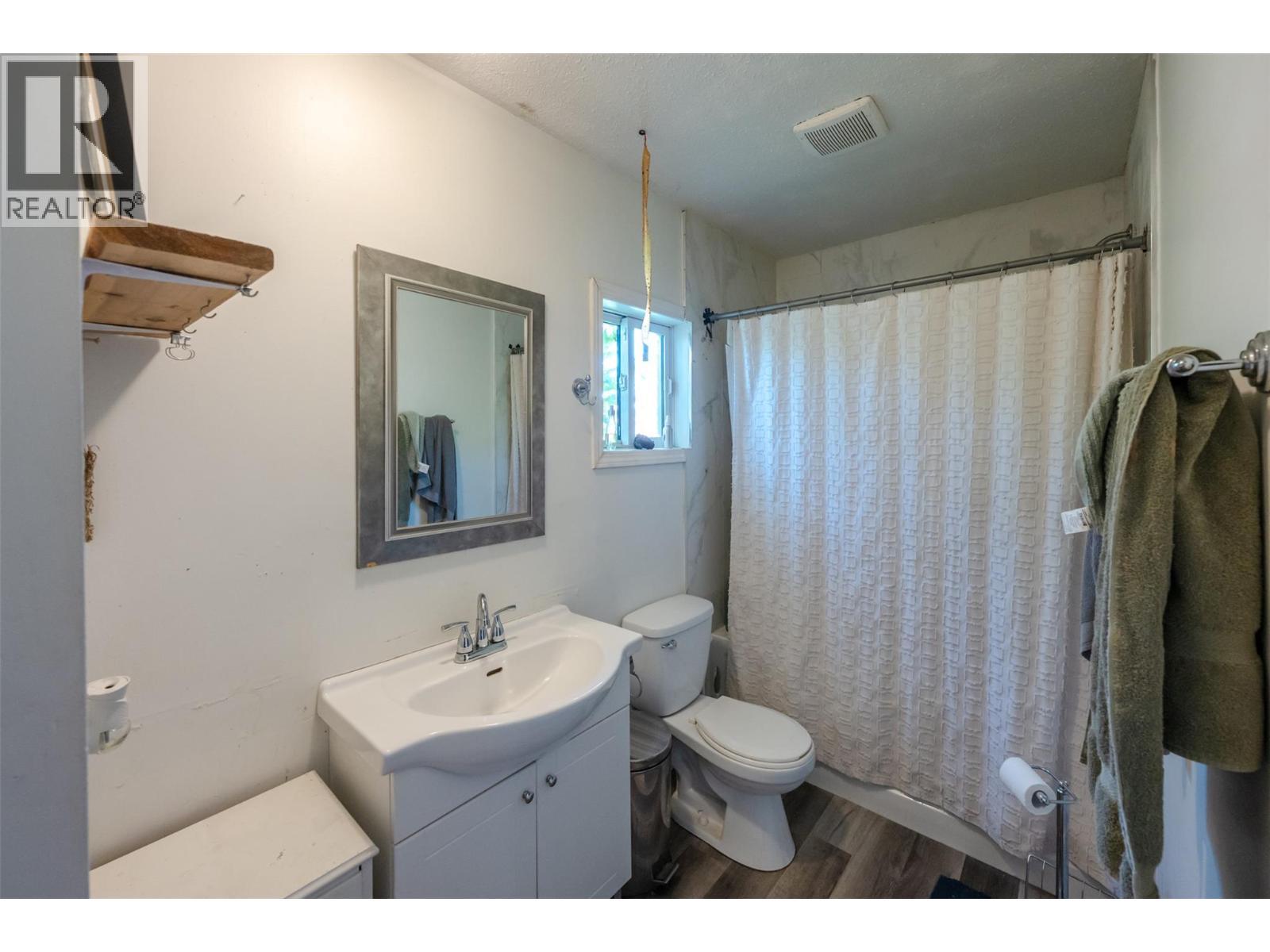 DUPLEX #2 - 800 Coulthard Road, Cawston, BC