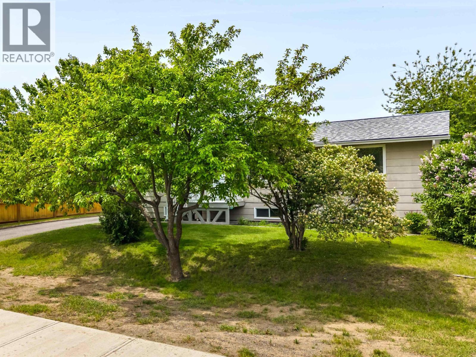 240 Dogwood Avenue, 100 Mile House, BC