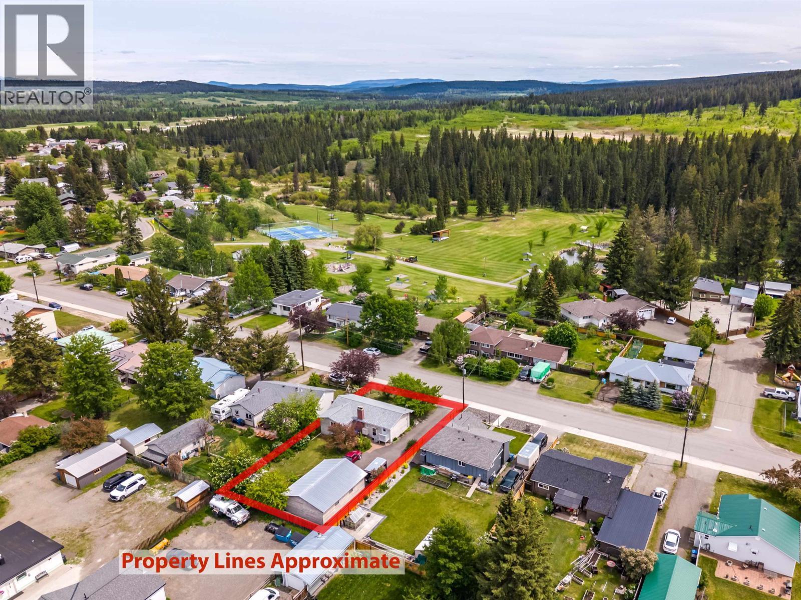 240 Dogwood Avenue, 100 Mile House, BC