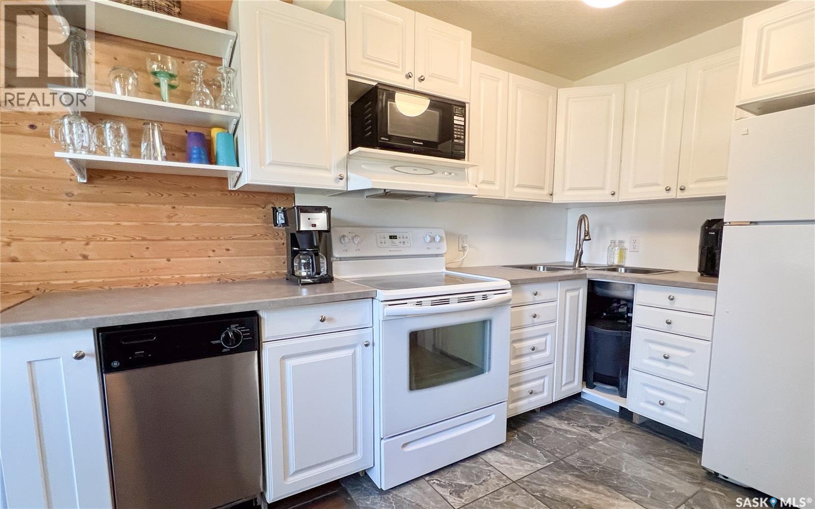 4 3Rd Crescent S, Candle Lake, SK