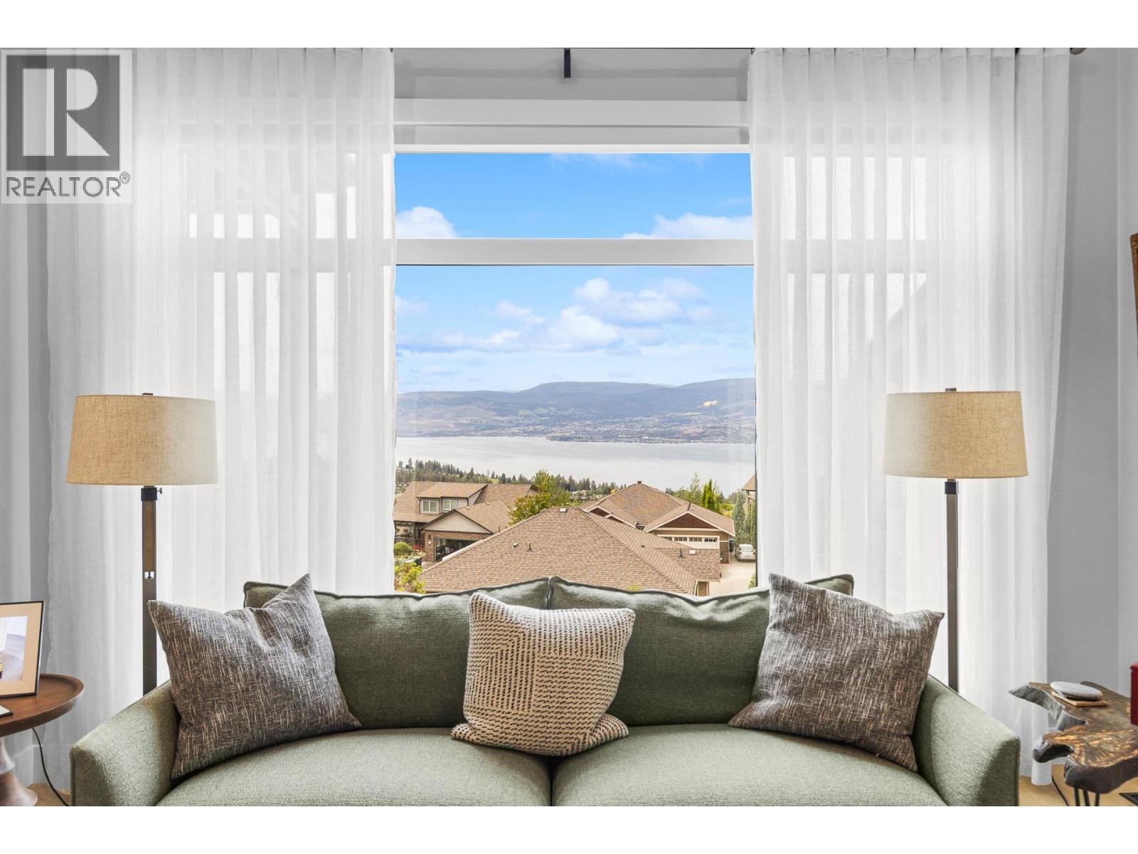 796 Kuipers Crescent Unit# 2, Kelowna, BC