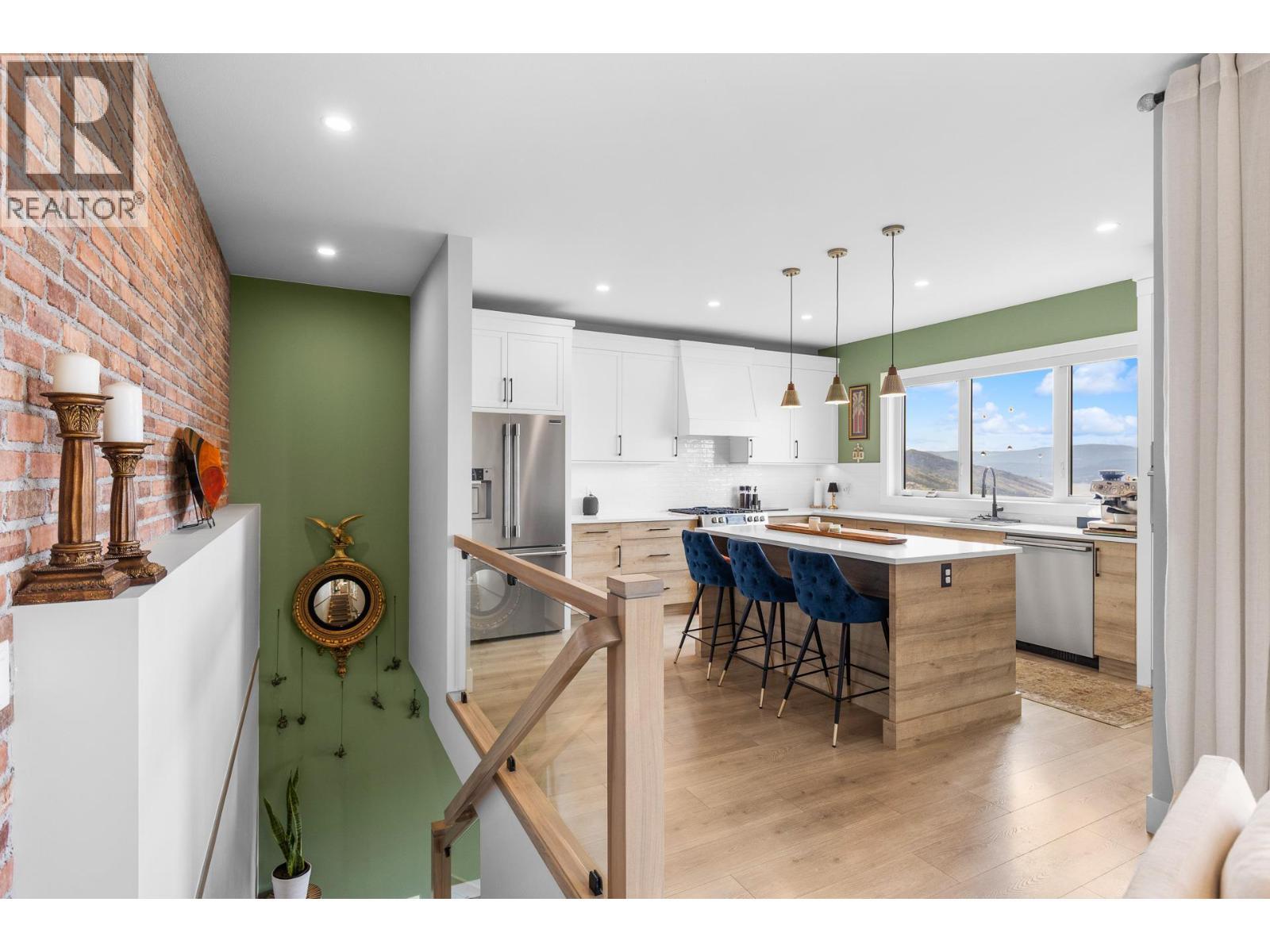 796 Kuipers Crescent Unit# 2, Kelowna, BC