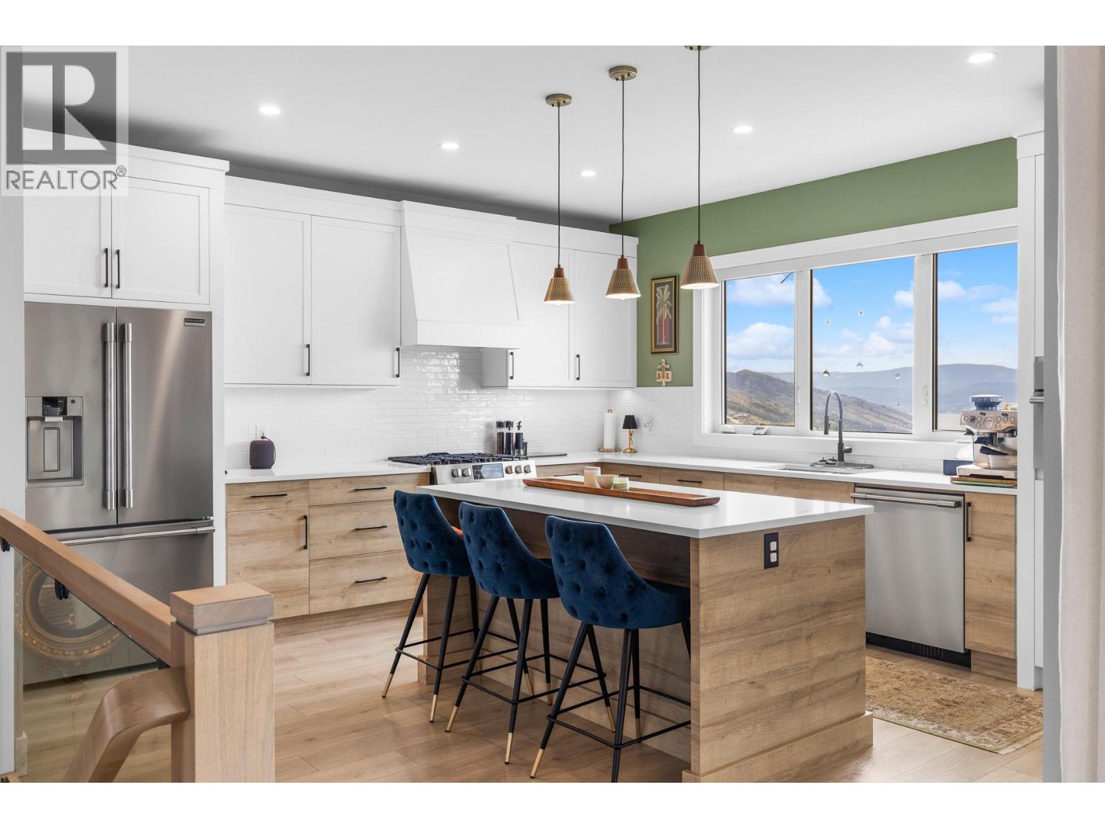 796 Kuipers Crescent Unit# 2, Kelowna, BC
