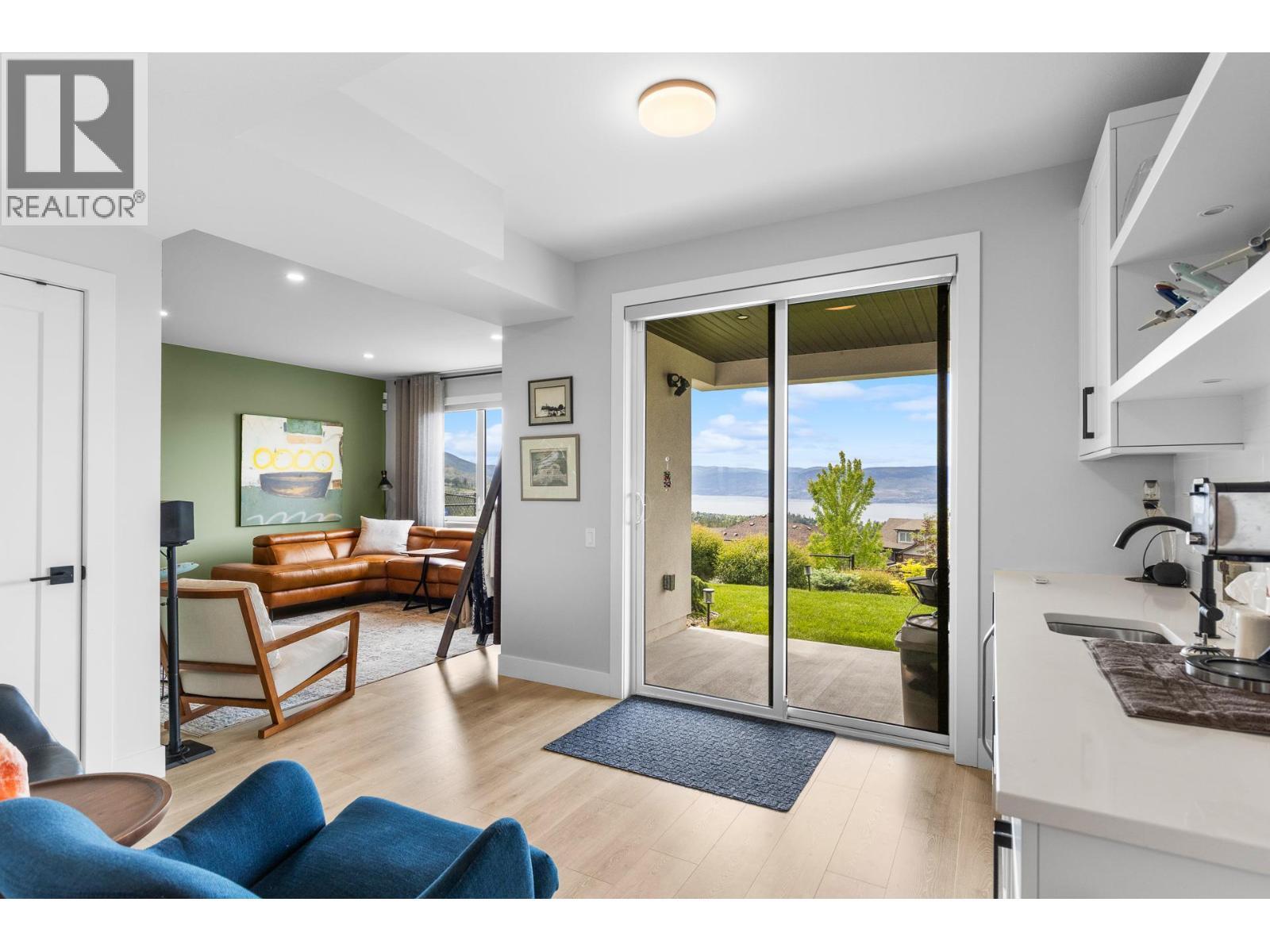 796 Kuipers Crescent Unit# 2, Kelowna, BC