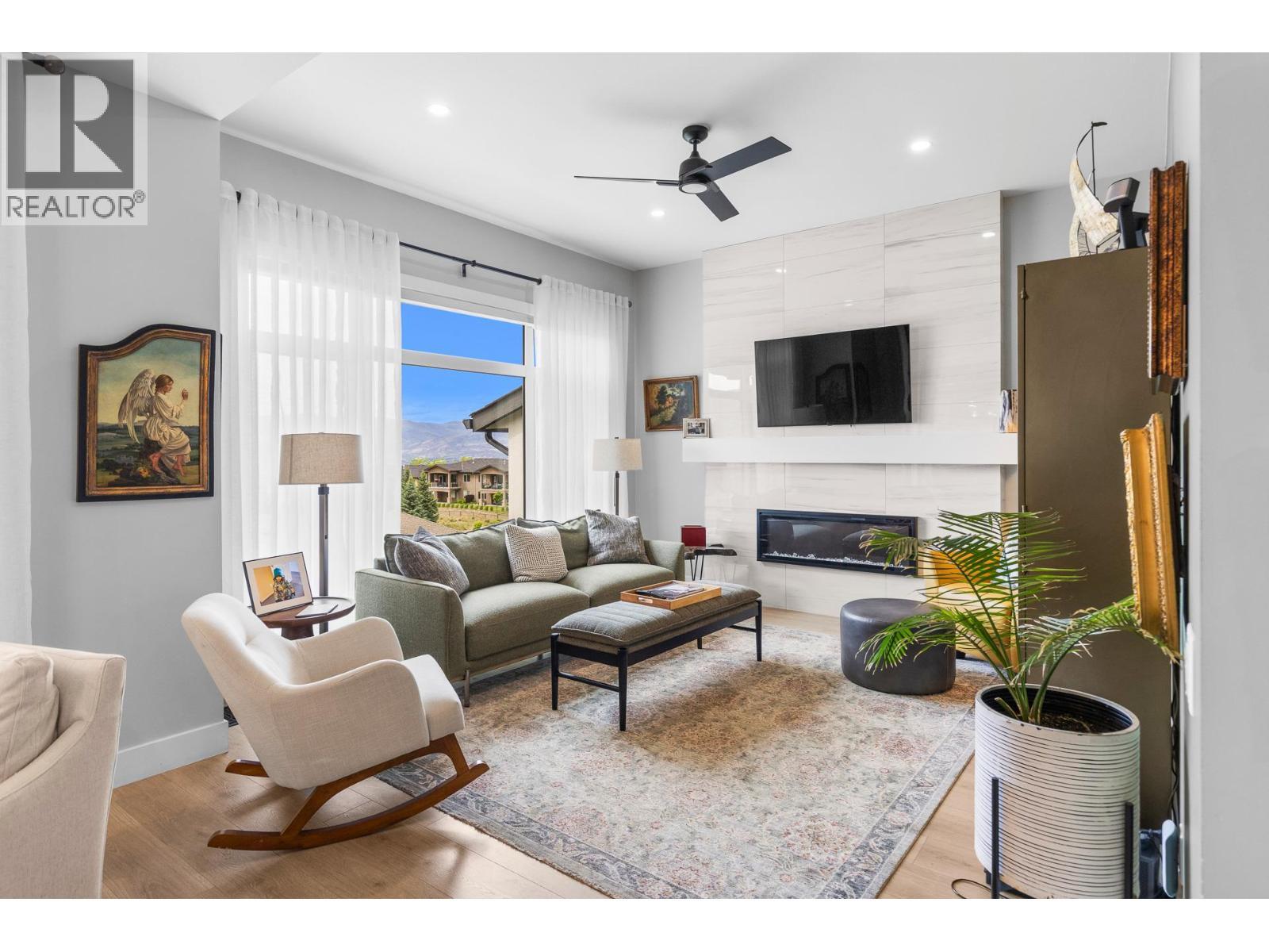 796 Kuipers Crescent Unit# 2, Kelowna, BC