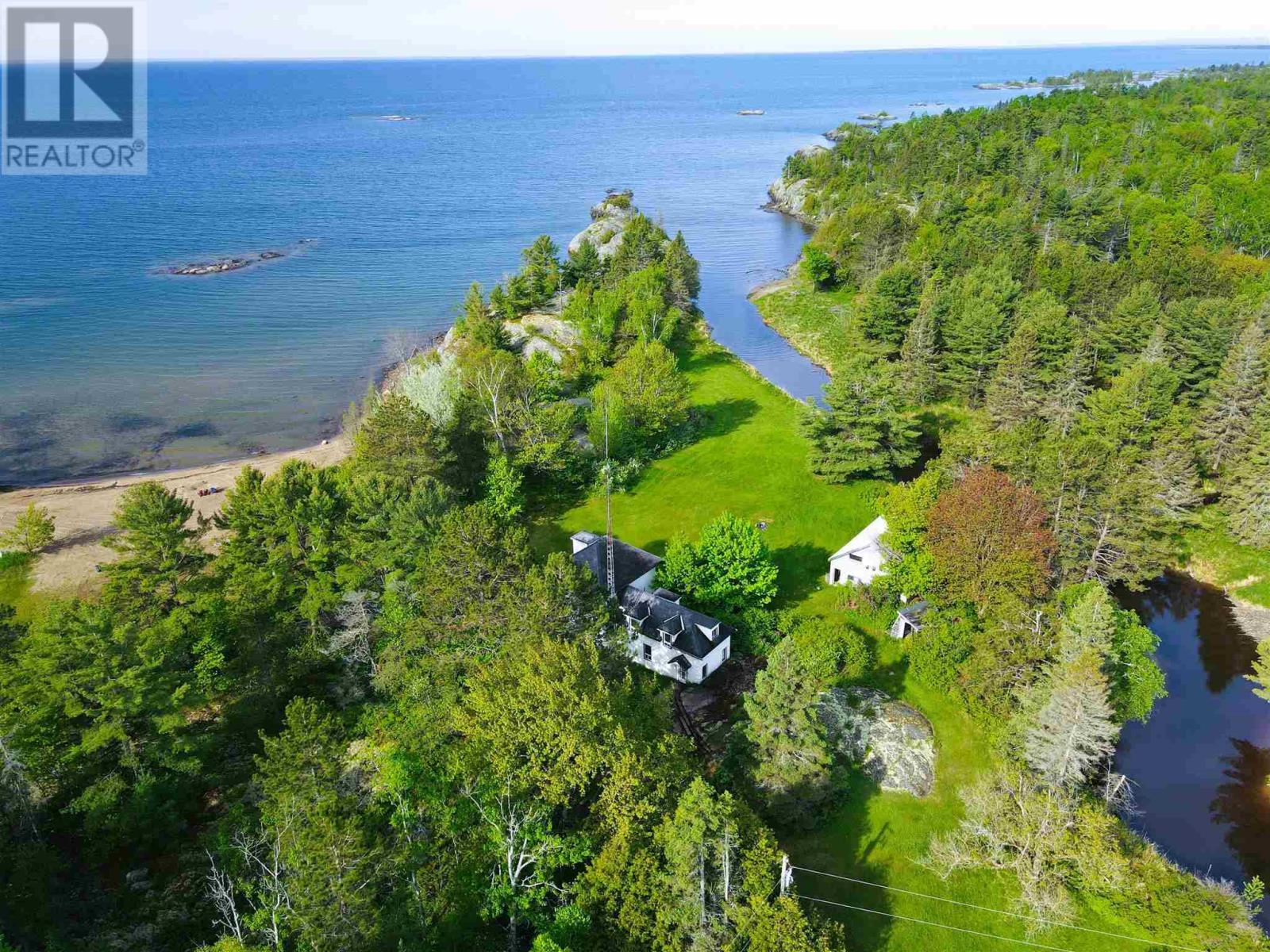 35 Pine Ridge Rd, Huron Shores, ON