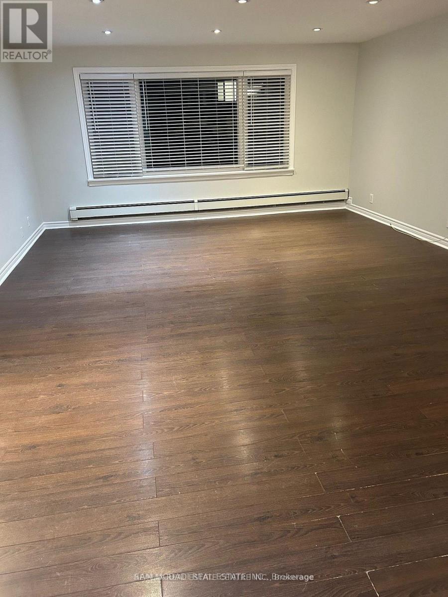 378 Lakeshore Road W, Mississauga, ON
