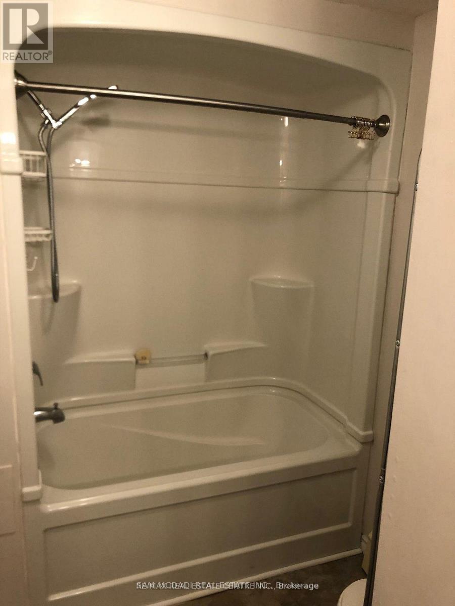 378 Lakeshore Road W, Mississauga, ON