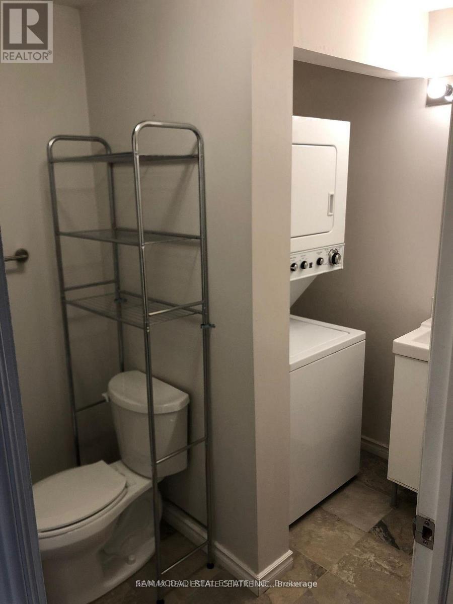 378 Lakeshore Road W, Mississauga, ON