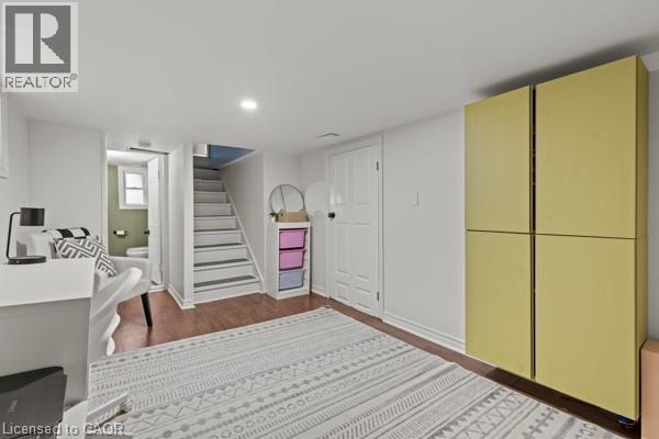 33 Huxley Avenue N, Hamilton, ON