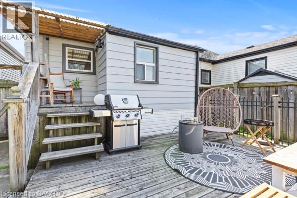 33 Huxley Avenue N, Hamilton, ON