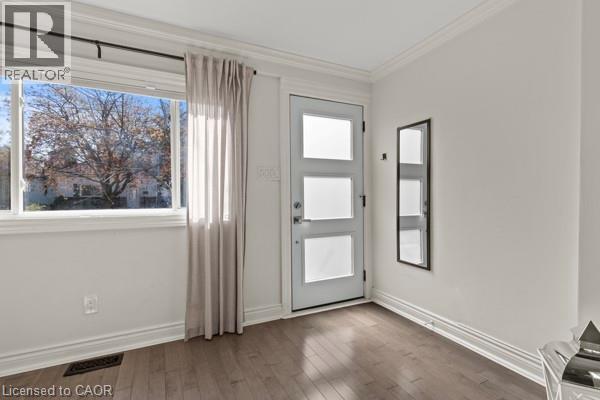 33 Huxley Avenue N, Hamilton, ON